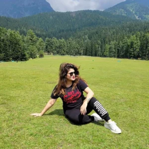 নায়িকা শ্রাবন্তীর স্কিন আর হেয়ার কেয়ার টিপস