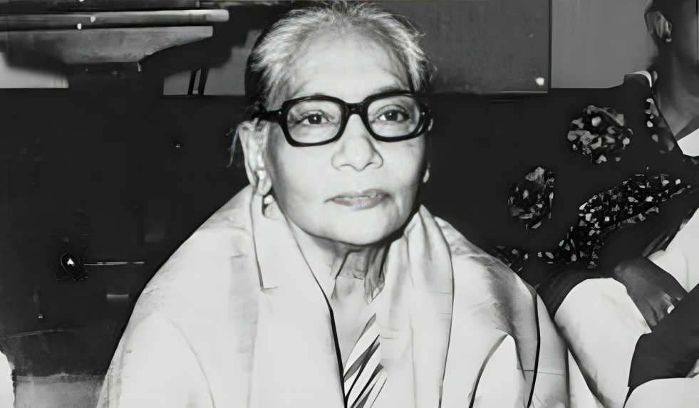 আশাপূর্ণা দেবী - বাঙালি ঔপন্যাসিক, ছোটগল্পকার এবং শিশুসাহিত্যিক 7 আশাপূর্ণা দেবী