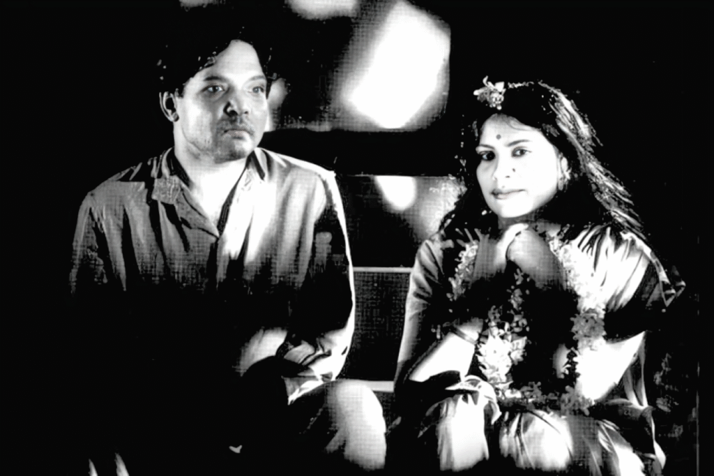 মঞ্চ জুড়ে যেন কবিতা, ছন্দে মগ্ন আলোর তাপস 3 ‘রক্তকরবী’ অভিনয়ের মঞ্চে